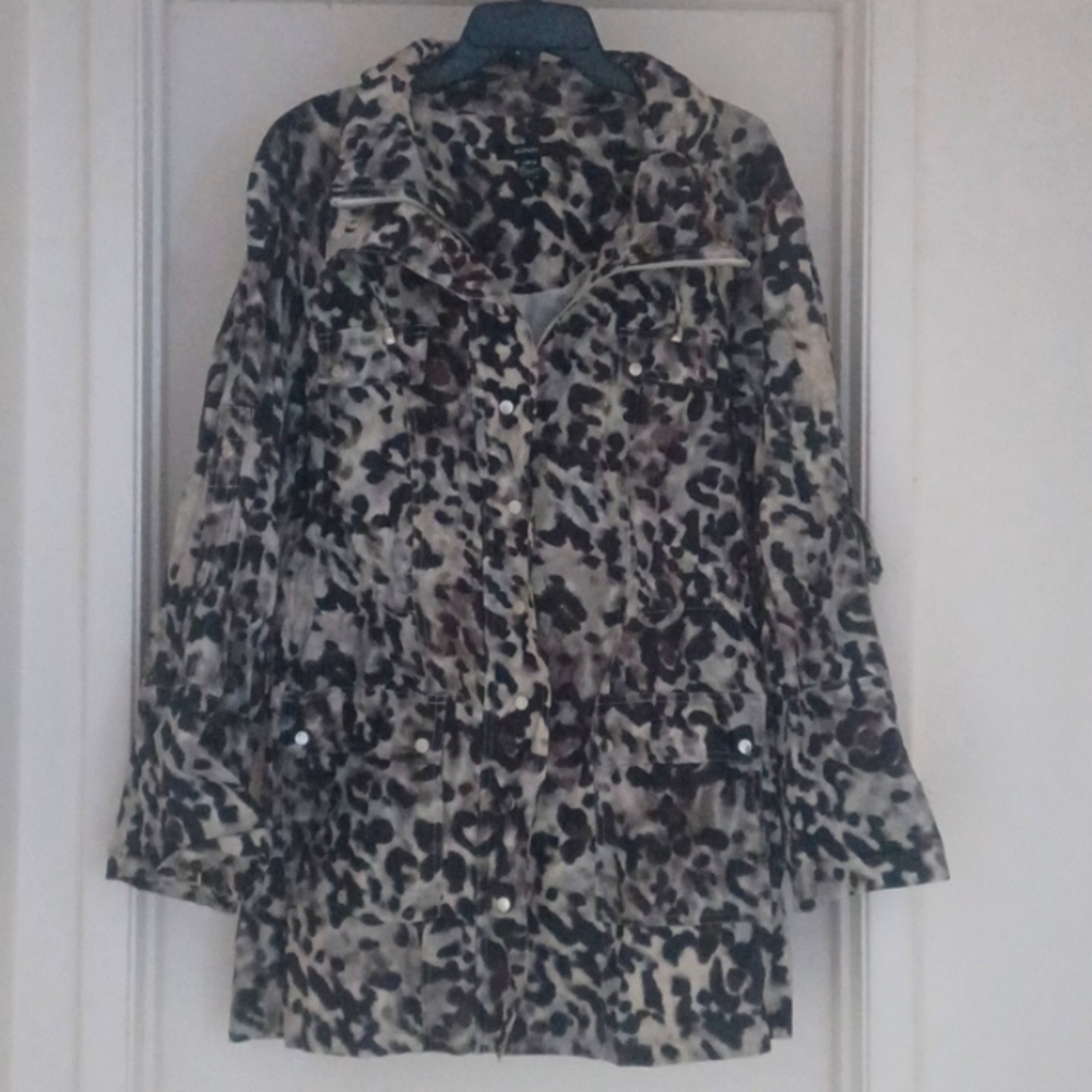Alfani Lightweight Animal Print Coat Size Large, Winter, Holiday, Festive, Party